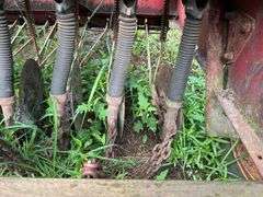 International 510 Disc Planter