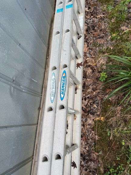 Aluminum 30' Extension Ladder