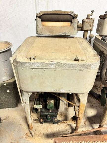 Vintage Maytag Single Cylinder Gasoline Powered Wahing Machine image