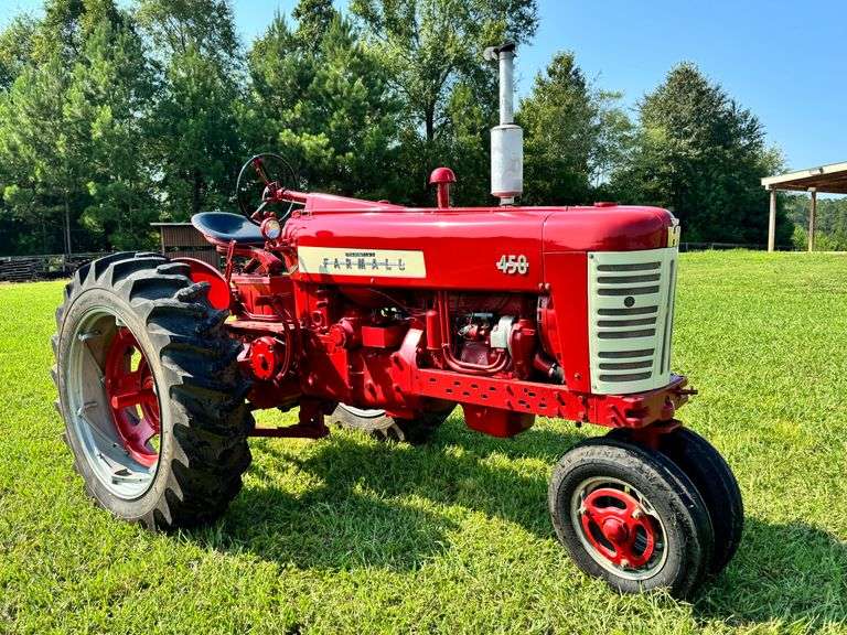 1957 McCormick Farmall Model 450 Tractor image