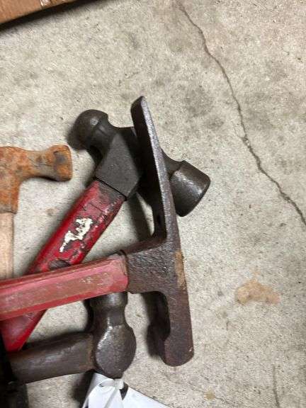 Grouping of Hammers