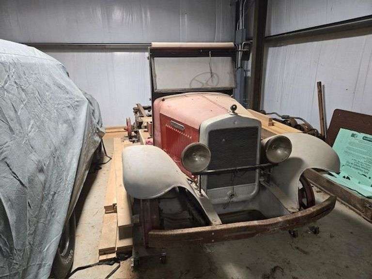 1930 or 1931 International 1  1/2 Ton Truck (NO TITLE) image