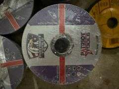 Large Assortment of Grinding and Cutting Discs