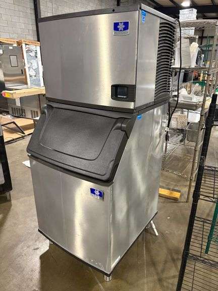 ManitowocIndigo NXT IDT0500A-161 Ice Maker & Manitowoc D570 Storage Bin