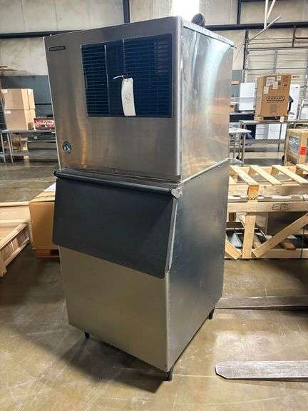 Hoshizaki KML-631 Ice Maker & B-500PF Ice Storage Bin