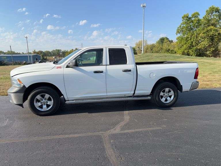 2014 Ram 1500 Quad Cab V8 5.7L Hemi 4WD