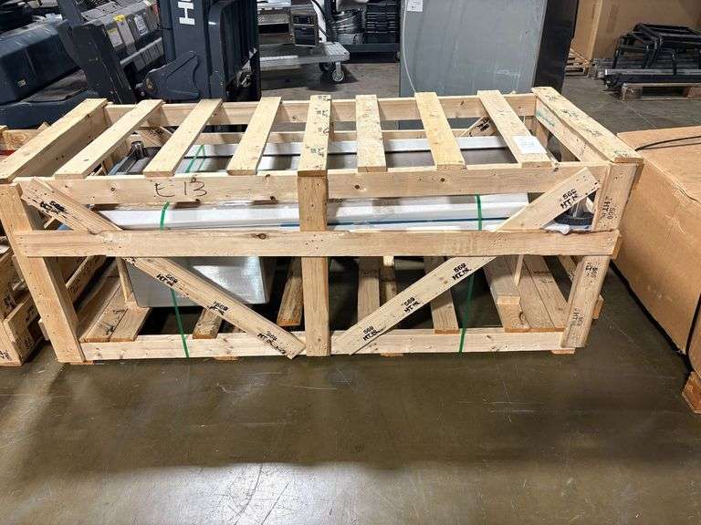 Eagle Stainless Table with Sink T3072SE-E24AL