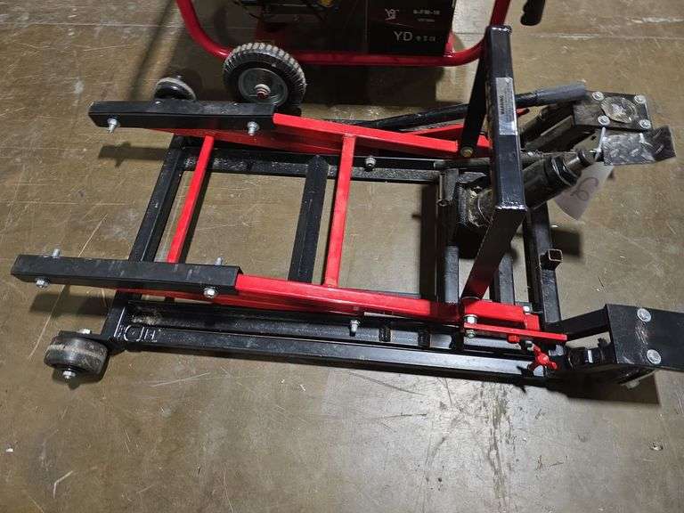 Pit Bull Motorcycle Lift