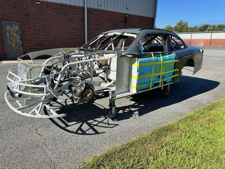 SHR 08 18 039 Chassis on Casters