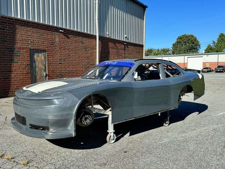 SHR 06 17 010 Chassis on Casters