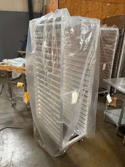 Metro RD13N 21 Inch Pass-Through Mobile Tray Rack