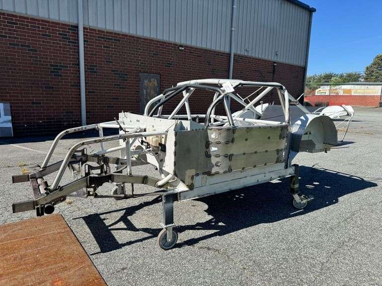 HMS 05 14 892 Road Course Chassis on Casters