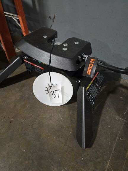 Curt 5th Wheel Hitch System