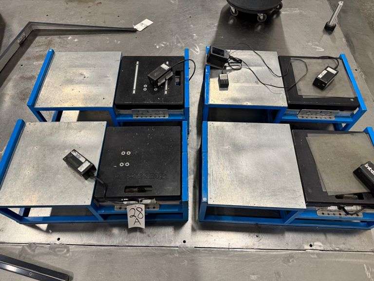 Car Stand Set with Intercomp Scales with Controller