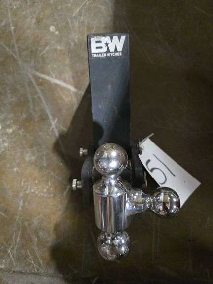 B&W Adjustable Trailer Hitch