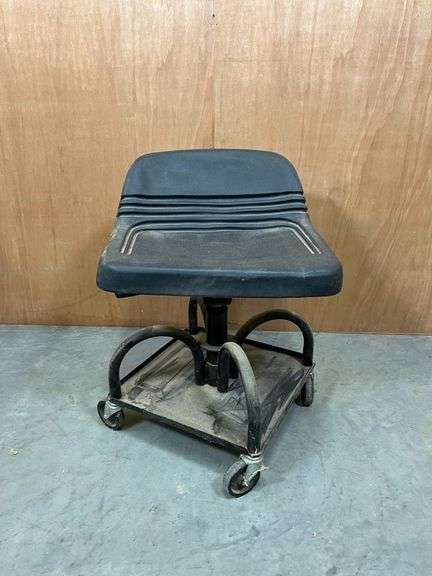 Rolling Work Seat