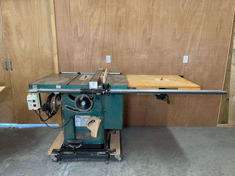 Grizzly 10" Table Saw with Router Table