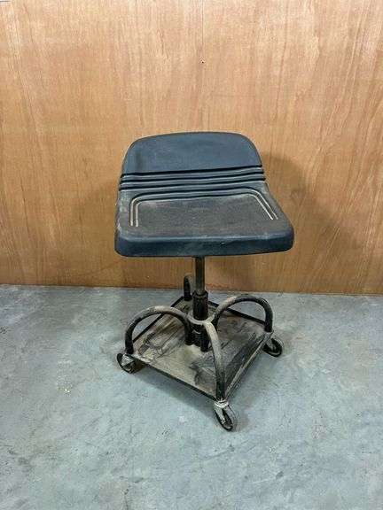Rolling Work Seat