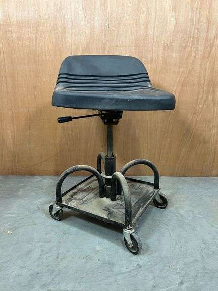 Rolling Work Seat