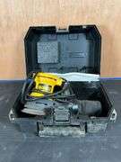 Dewalt Orbital Palm Sander 1