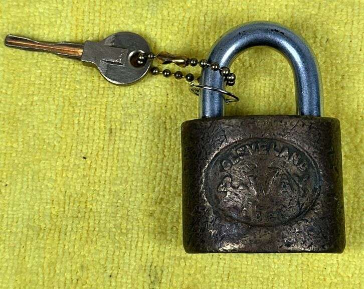 Cleveland Royal Brass Padlock with Key