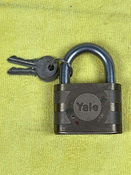 Yale Padlock with Keys
