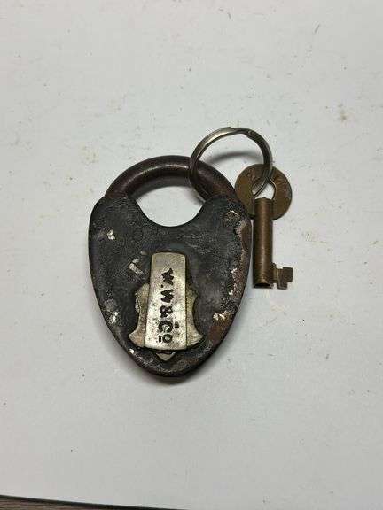 W & Co Heart Shaped Padlock with Key image