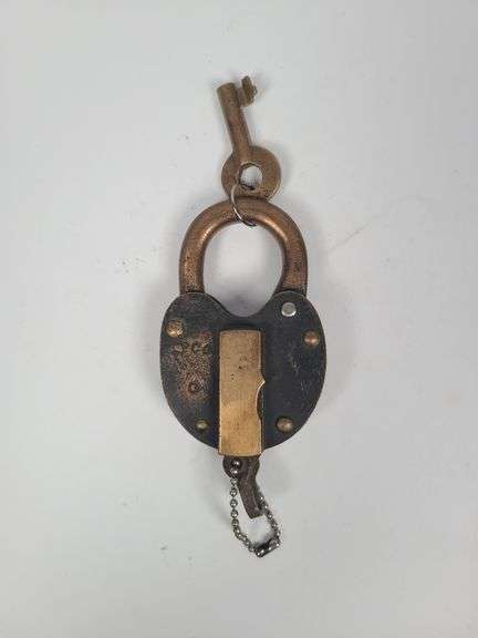 Heart Shaped Padlock with Key image