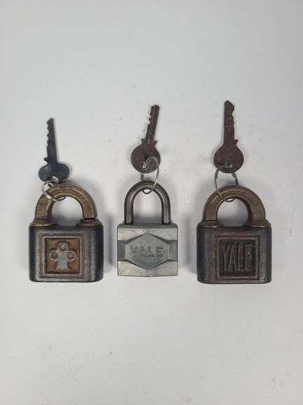 Yale Padlock Collection with Keys - Set of 3 image
