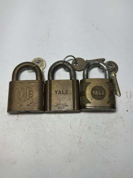Lot of 3 Yale Padlocks with Keys image
