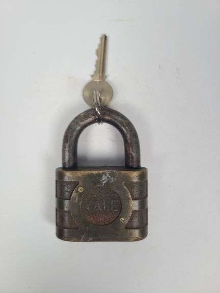 Yale Padlock with Key image