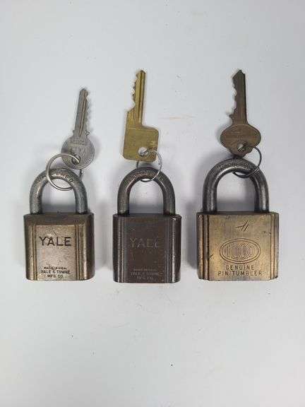 Lot of 3 Yale & Ilco Padlocks with Keys image