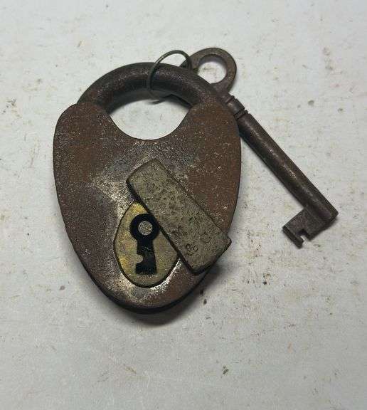 Heart Shaped Padlock with Key image