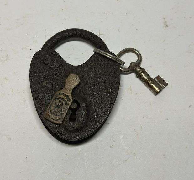 Decorative Padlock with Key image
