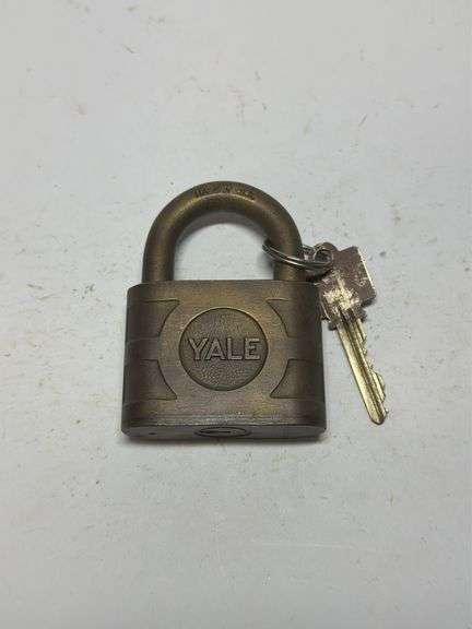 Yale Padlock with Key image