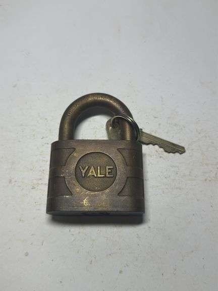 Yale Padlock with Key image