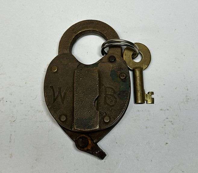 WB Heart Shaped Padlock with Key image