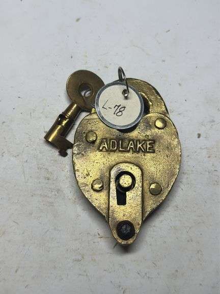 Adlake Heart Shaped Lock with Key image