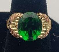 10K Black Hills Gold Ring w/ Green Stone