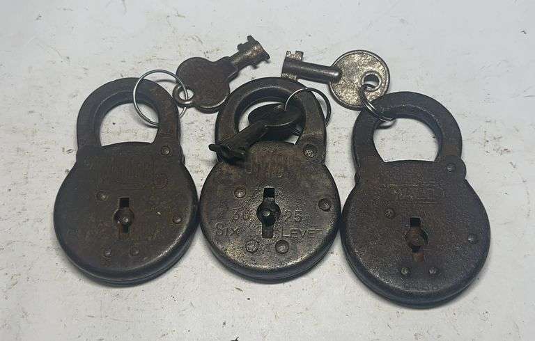 Lot of 3 Yale Padlocks with Keys, Towne Mfg Co, Six Lever image