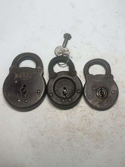 Collection of Sargent & Greenleaf Railroad Locks with Key image