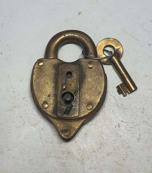 NK&Co. Heart-Shaped Padlock with Key image