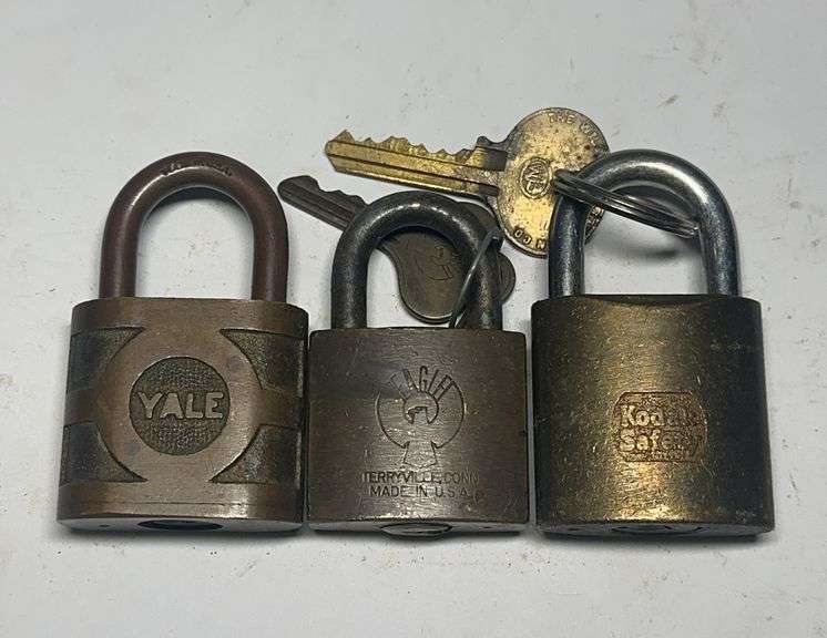 Yale & Other Padlocks with Keys image