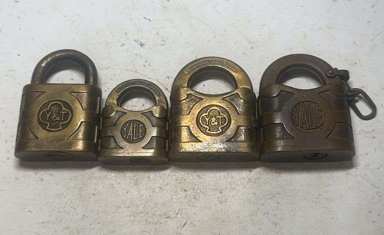 Lot of 4 Yale Padlocks image