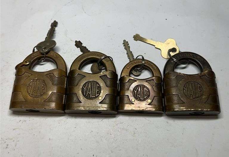 Lot of 4 Yale Padlocks with Keys image
