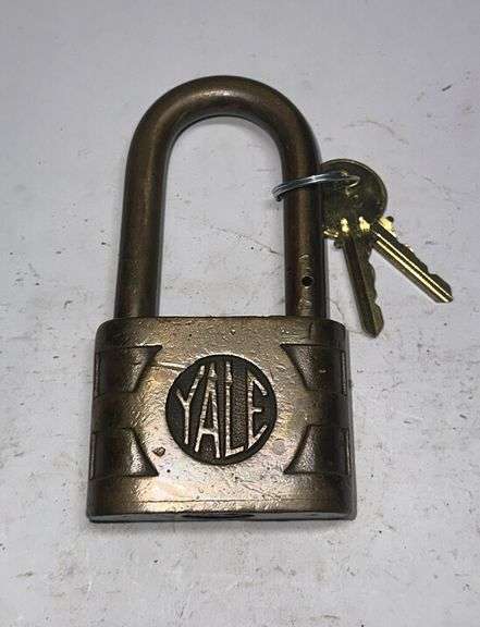 Yale Padlock with Keys image