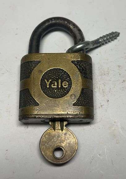 Yale Padlock with Key image