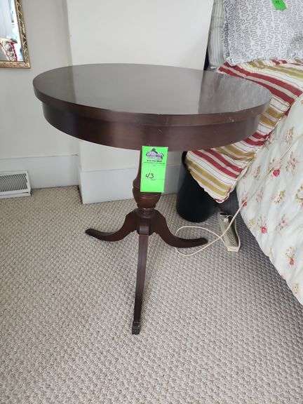Vintage mahogany end table