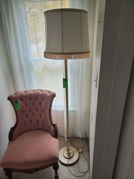 Floor pool lamp