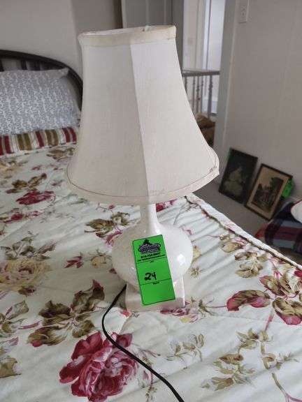 Tabletop lamp